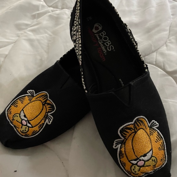 Bobs by Skechers Garfield design shoes. - Picture 2 of 8